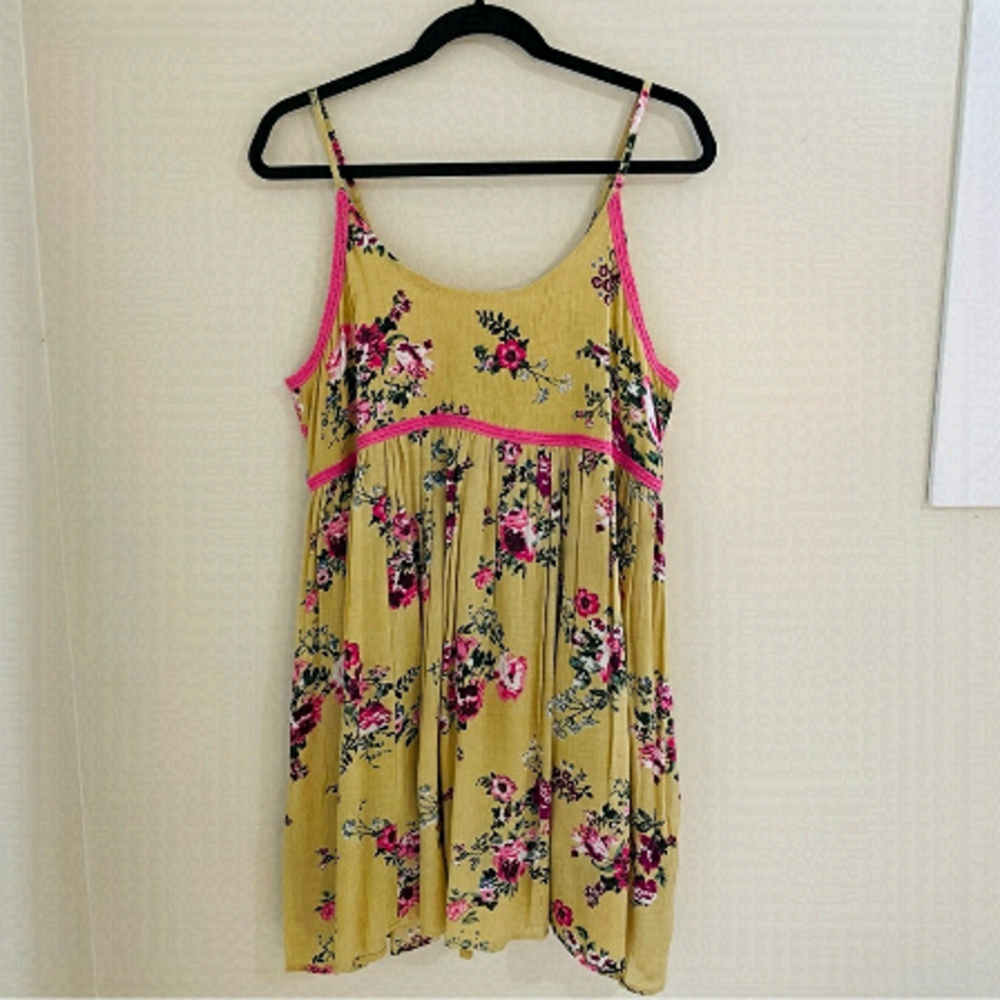 EN/KAY By Navleen Camel Floral Pink Crochet Trim Spaghetti Strap Swing Dress